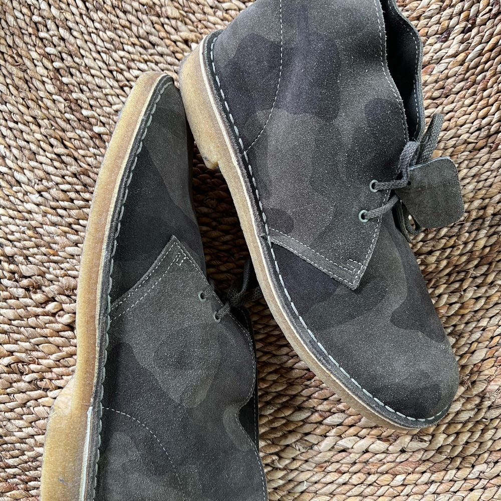 Clark’s desert boot - limited color - camp - 10.5 mens
